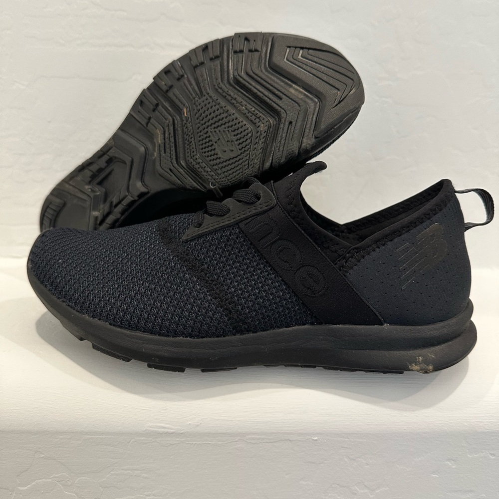 New Balance Women's FuelCore Nergize V1 Sneaker Size 8.5W